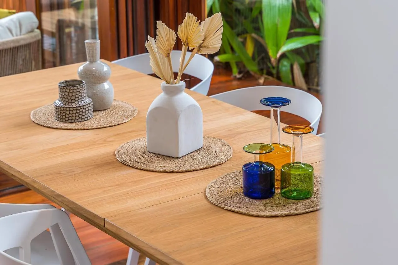 Espadrille Tres Byron Bay Villa